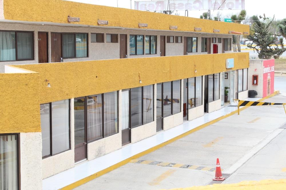 Oyo Hotel Casa Real Матеуала Экстерьер фото