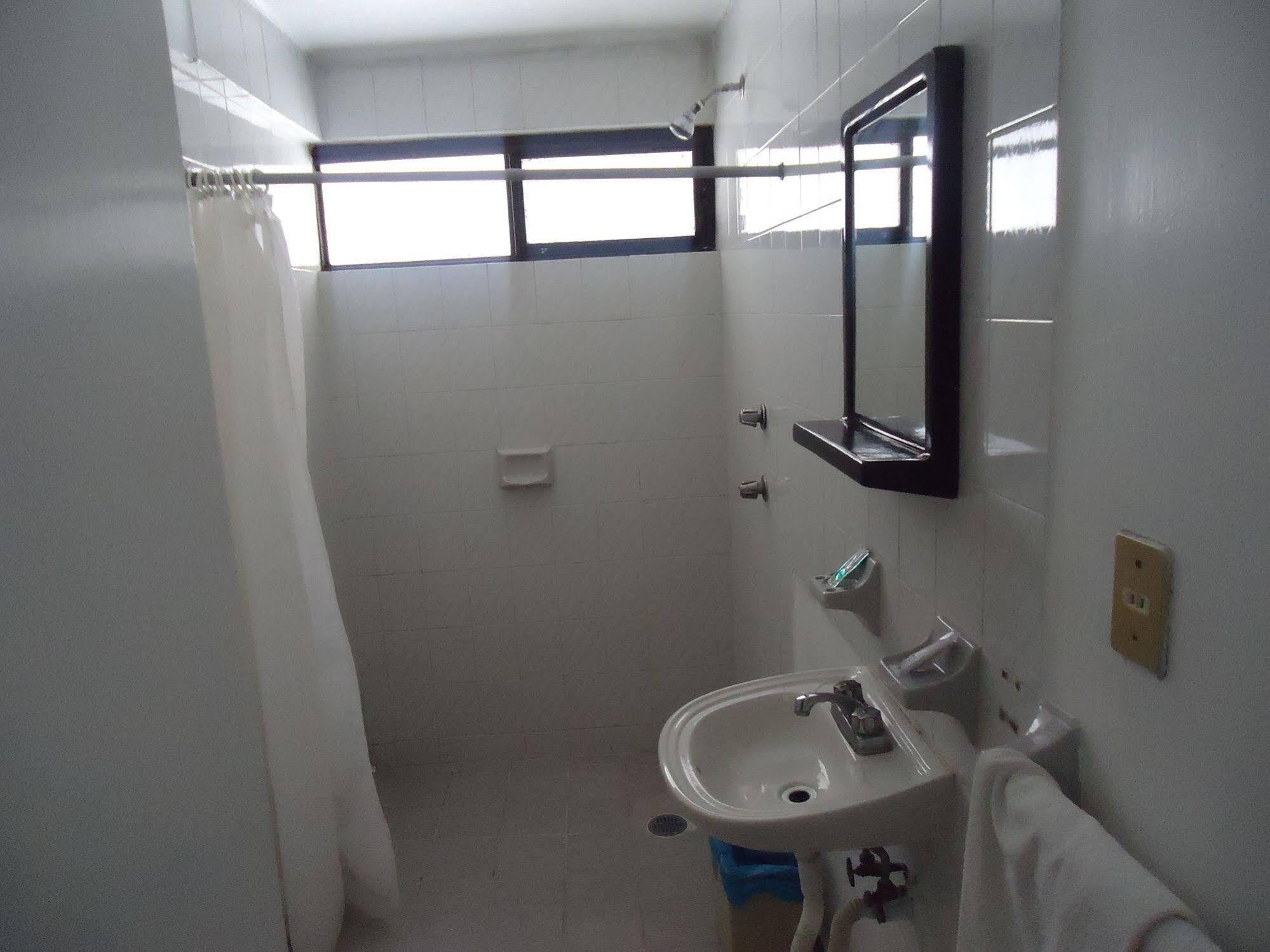 Oyo Hotel Casa Real Матеуала Экстерьер фото